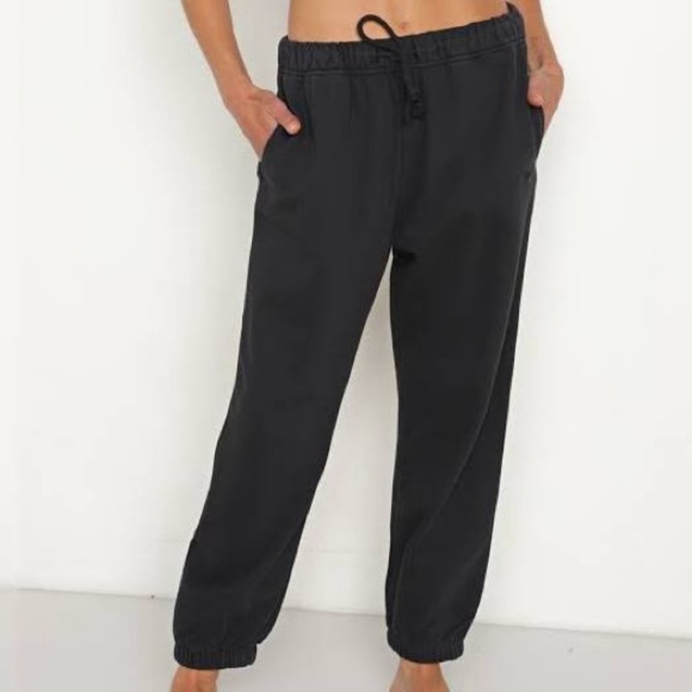 Levi’s Red Tab Unisex Sweatpants in Black - Size S